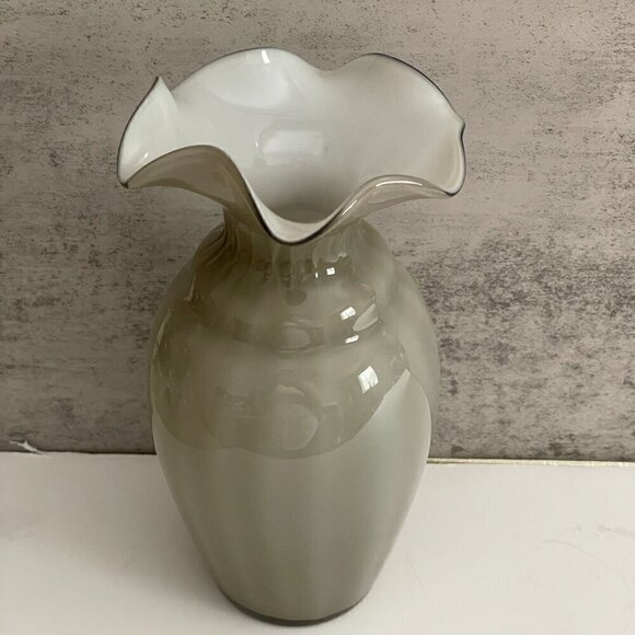 Vintage Hand Blown Cased Glass Ruffled Rim Grey Greige Cream Flower Vase 8" - Picture 2 of 5